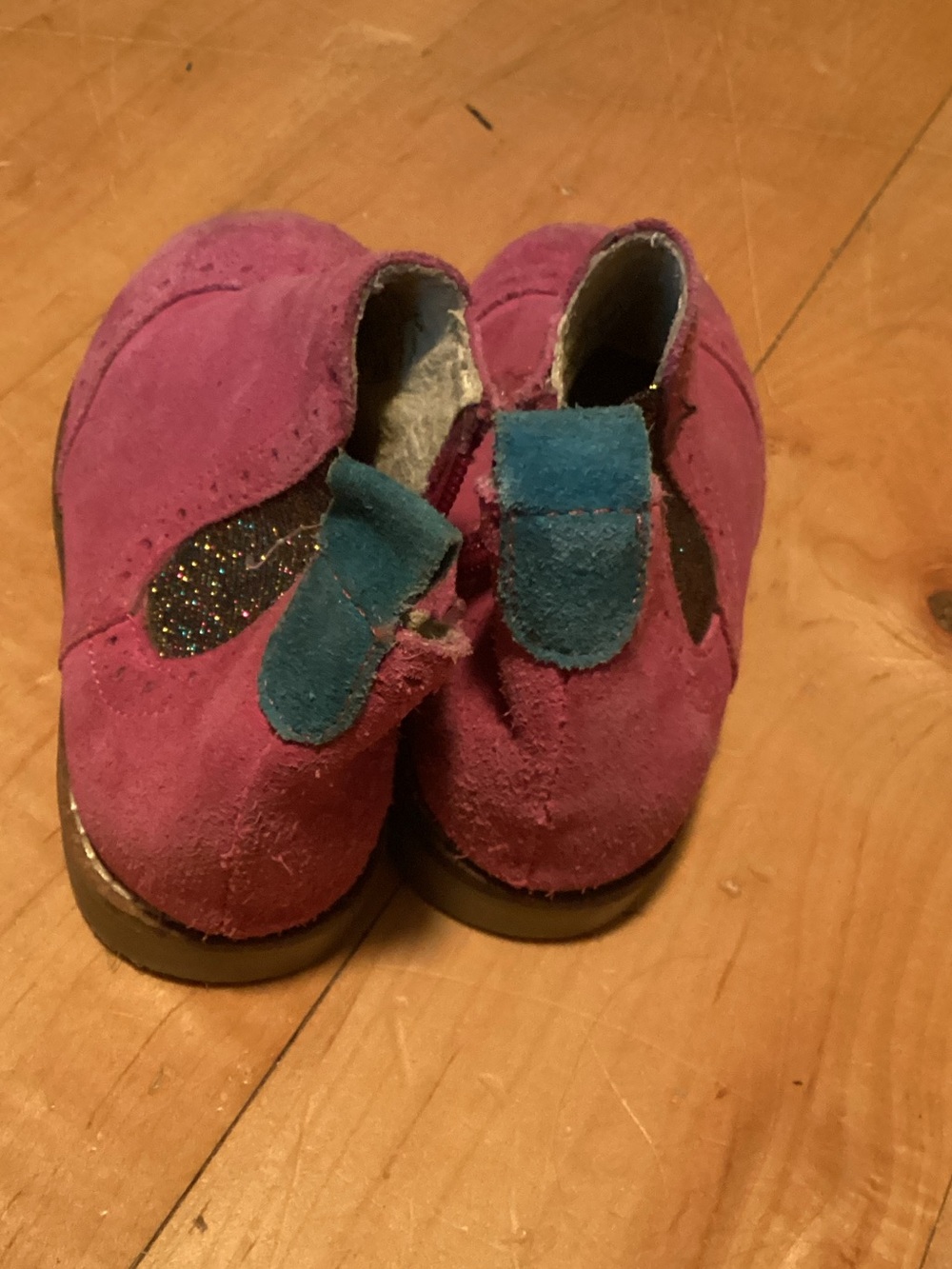 Kids Suede Ankle Boots in Magenta with Teal Heel Tab - Picture 4 of 5